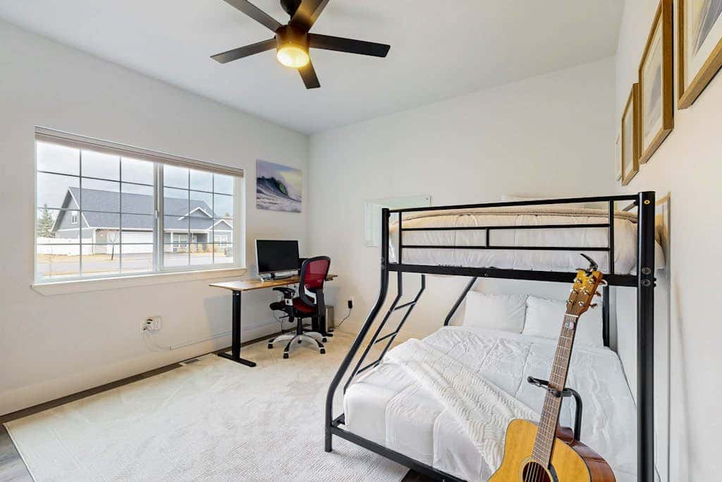 Modern Mountain View Escape