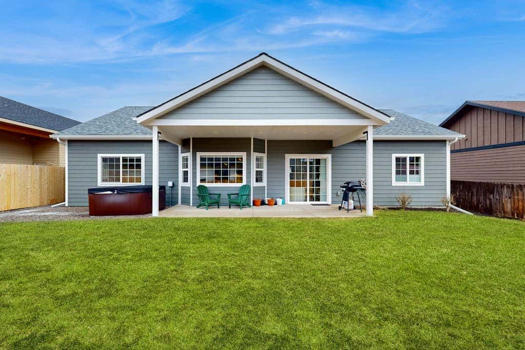 Modern Mountain View Escape