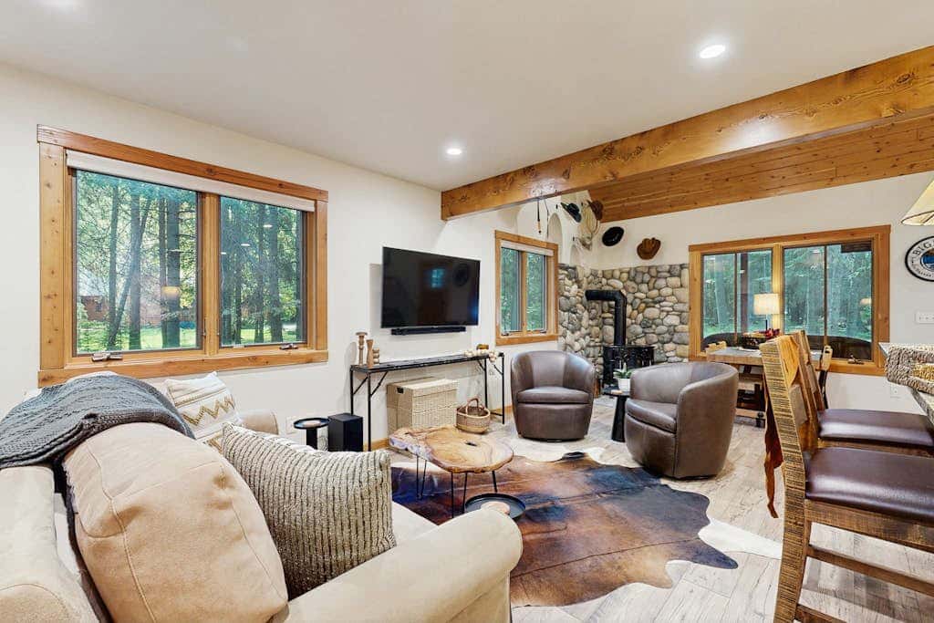 Deer Pine Cabin