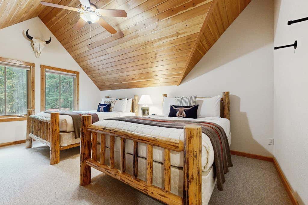 Deer Pine Cabin
