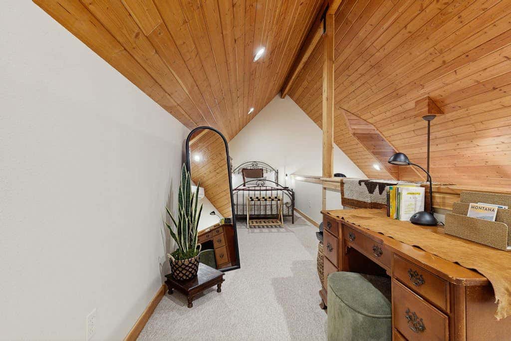 Deer Pine Cabin