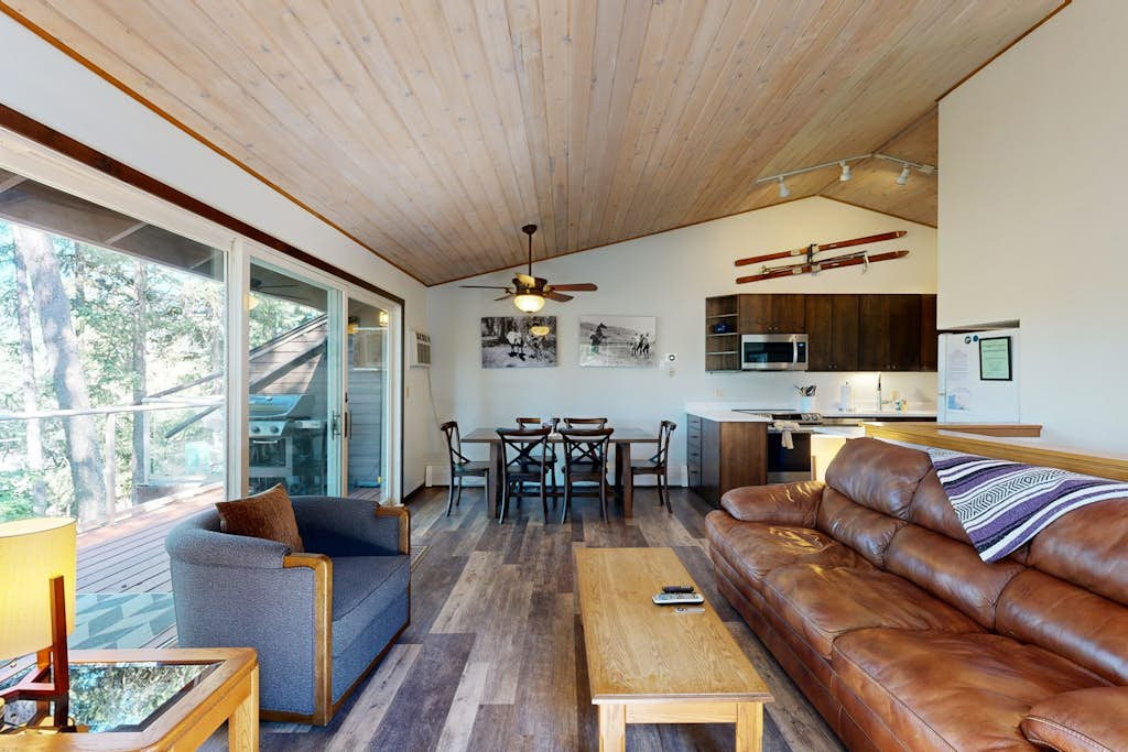 Bay Point Hillside 15D