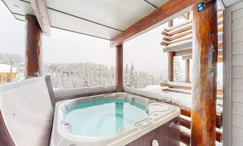 Spacious ski-in/ski-out townhome located in Moonlight Basin with private hot tub