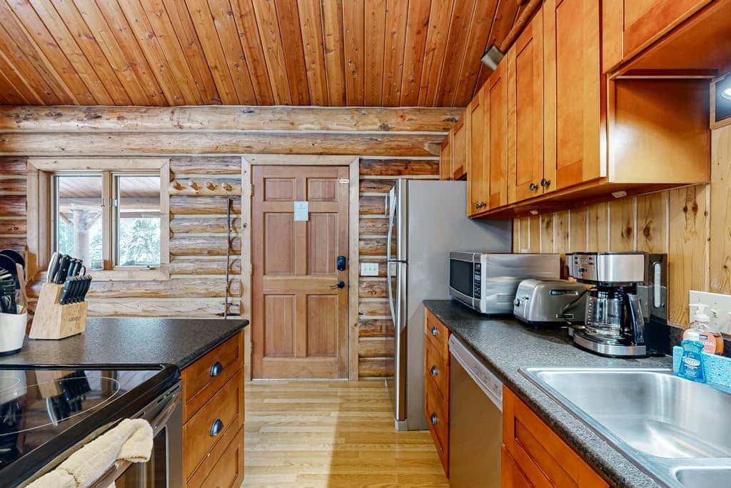 Blacktail Cabin