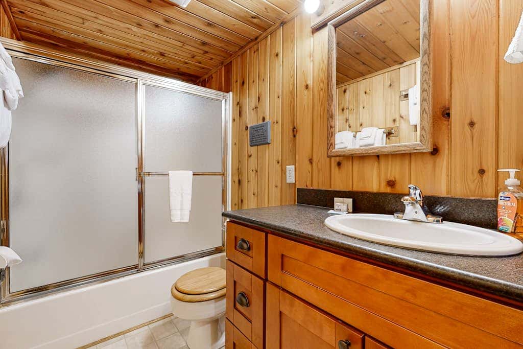 Blacktail Cabin