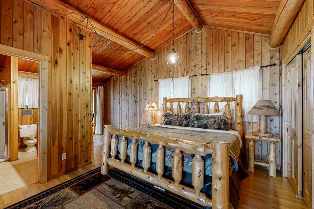 Blacktail Cabin