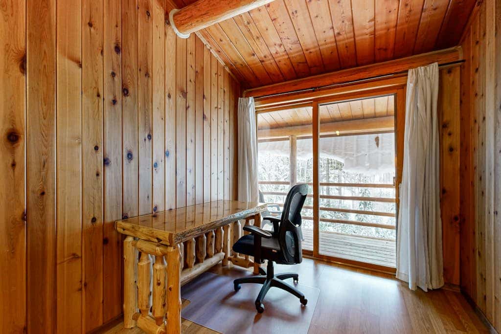 Blacktail Cabin