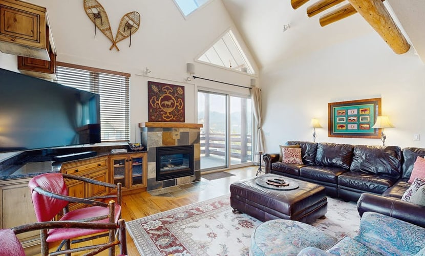 Ski-In/Ski-Out Townhouse with Outdoor Hot Tub, Access to Big Sky Resort