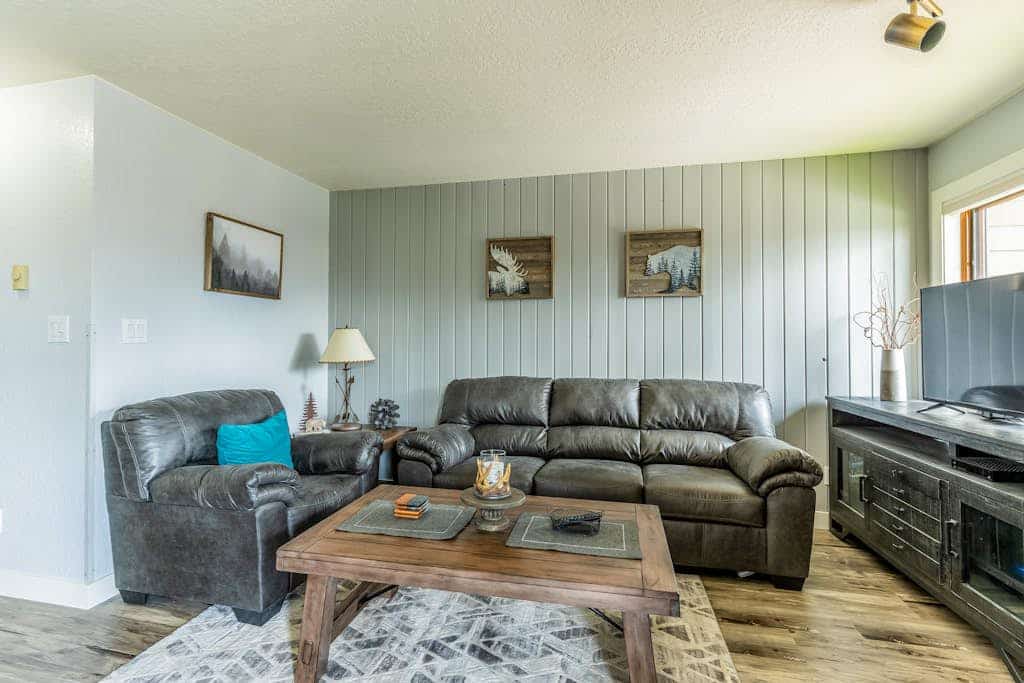 Adorable Ski Getaway W/ Free WiFi and Easy Access to the Slopes