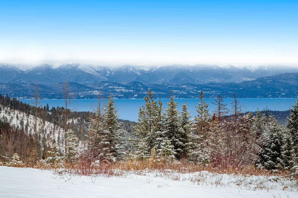 Newly built mountain home with water views, balcony, two kitchens, & W/D
