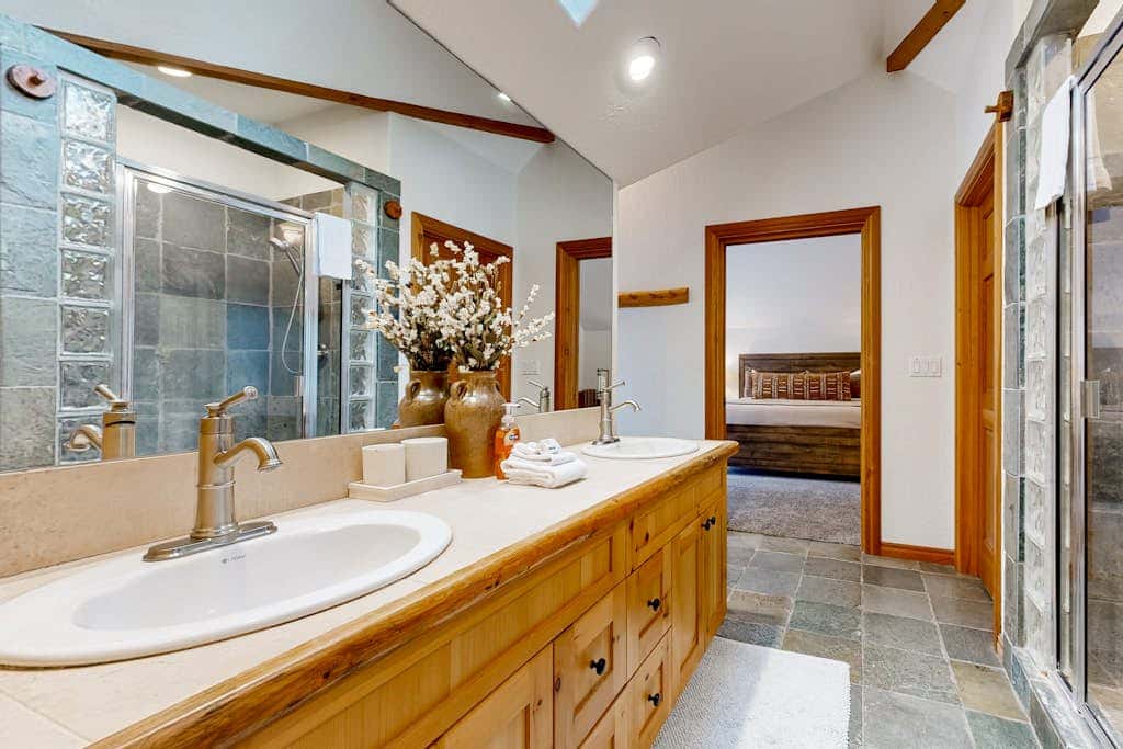 Moose Trail Lodge