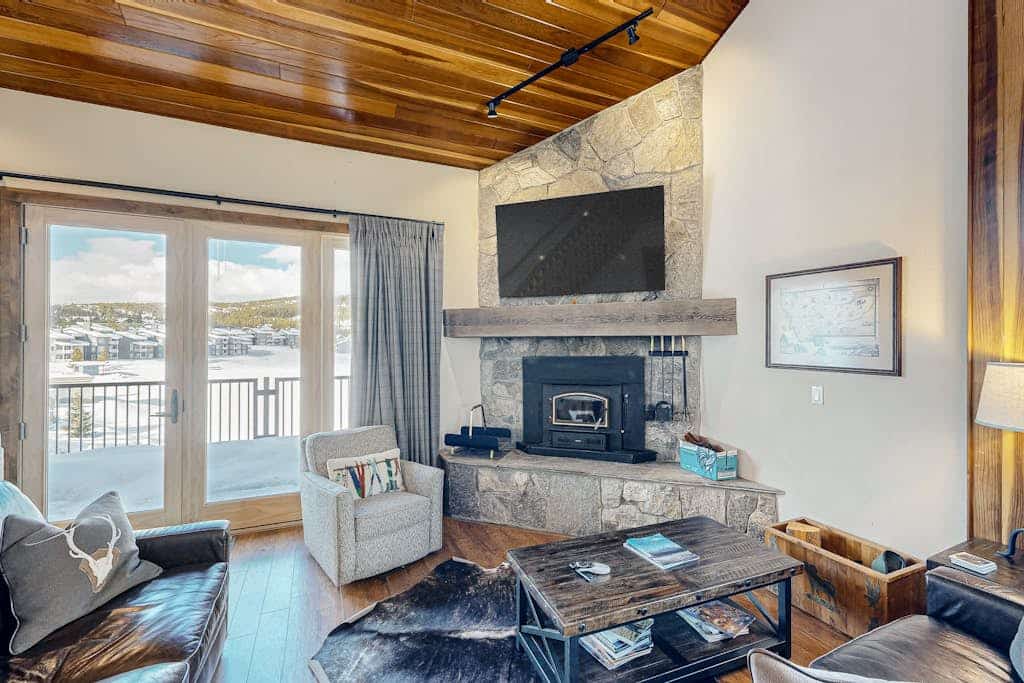 Stunning ski-in/ski-out townhome with a private indoor hot tub