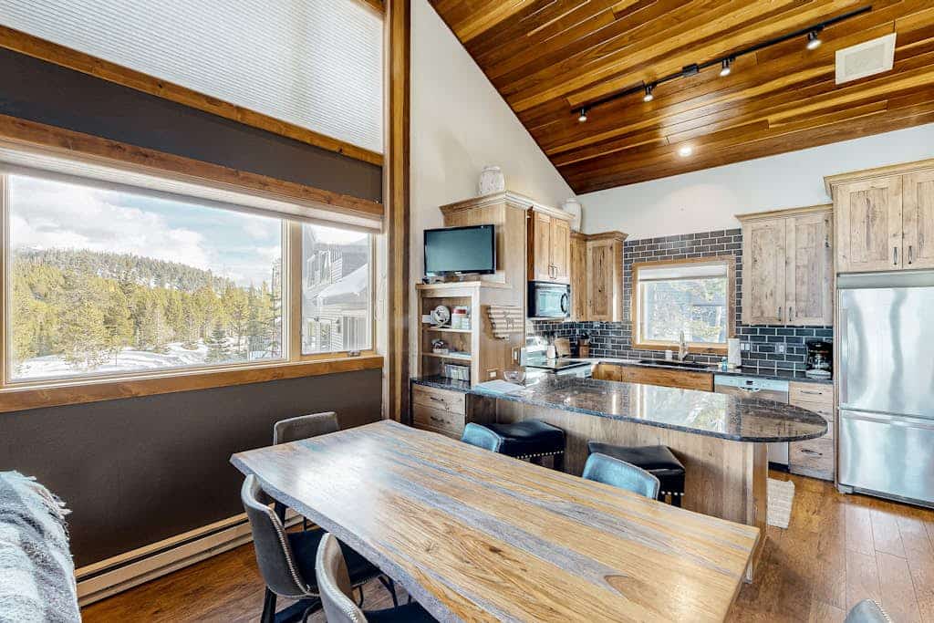 Stunning ski-in/ski-out townhome with a private indoor hot tub