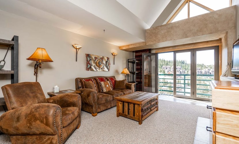 Slope side family fun condo with shared pool and hot tub
