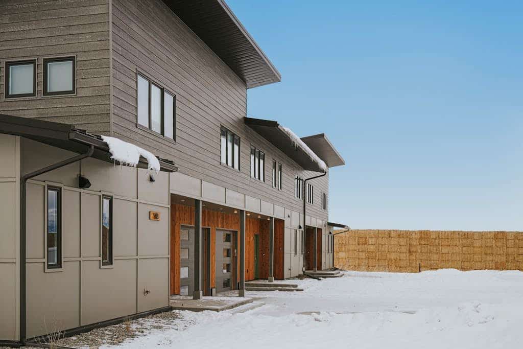Family home with private patio, garage and A/C, 24 miles to Bridger Bowl