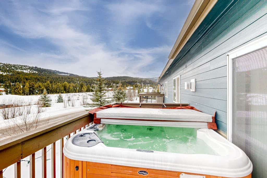 Fully Newly Remodeled Big Sky Condo with Mountain & Valley Views Private Hot Tub