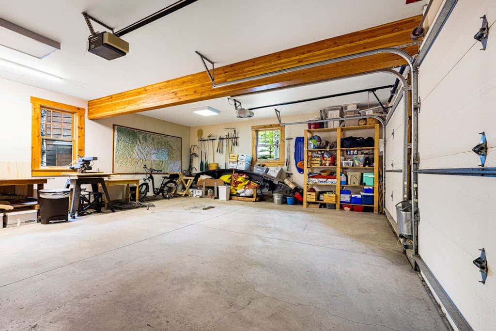 3137 Arrowhead