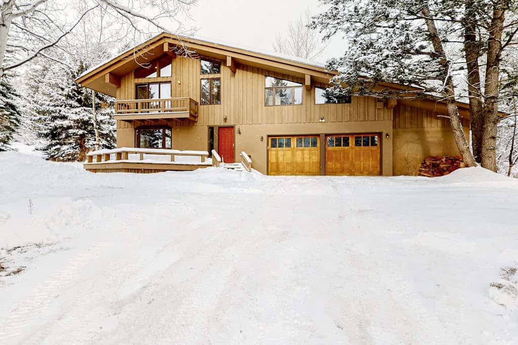 Mountain retreat with private fireplace & views - walk to Jackson Hole base