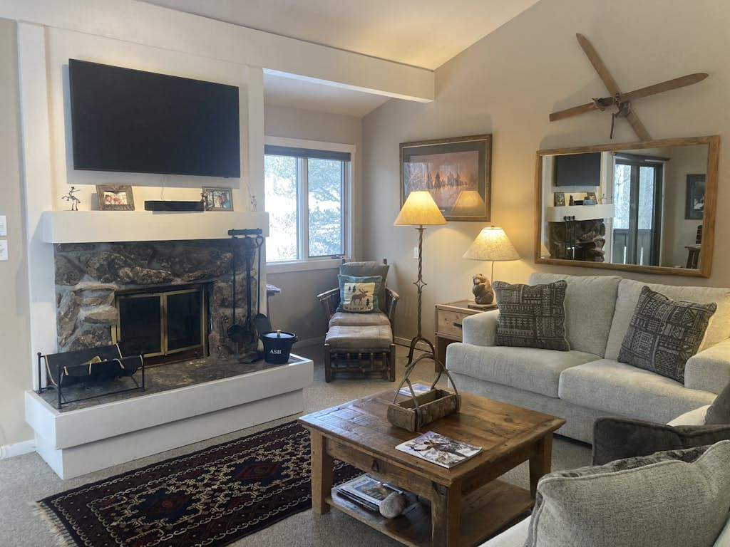 Moose Creek Lodge