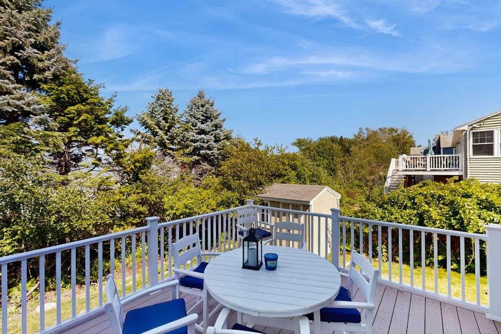 Bright dog friendly coastal home close to beaches