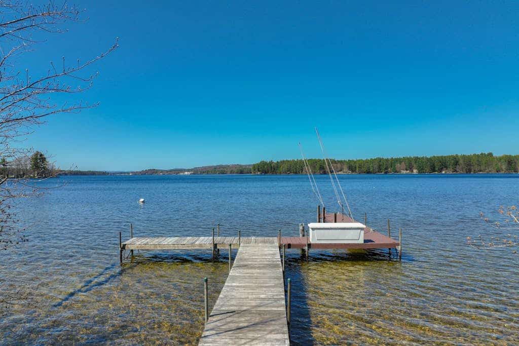 Summer Fun, Lake View, Firepit, Outdoor grilling, walk to the lake