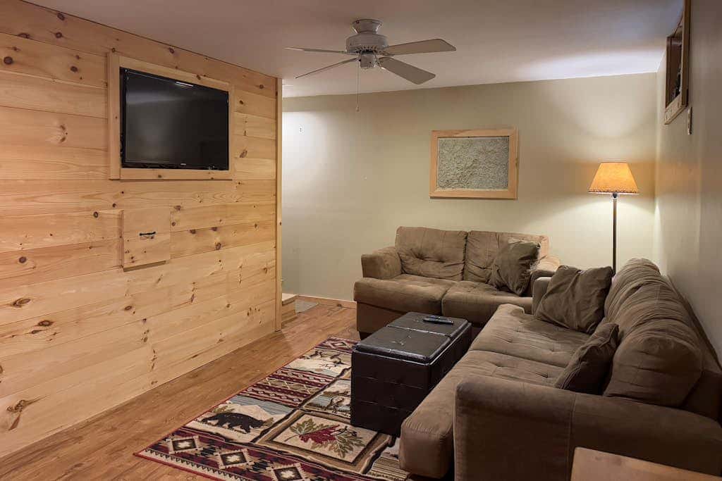 Pleasant Mountain Ski Chalet