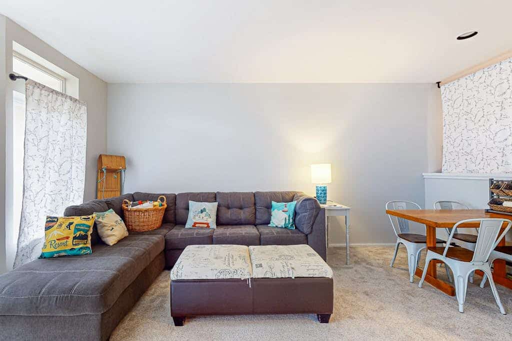 Skiers condo, walk-out to ground level, near the slopes, walk to lifts, wifi, TV