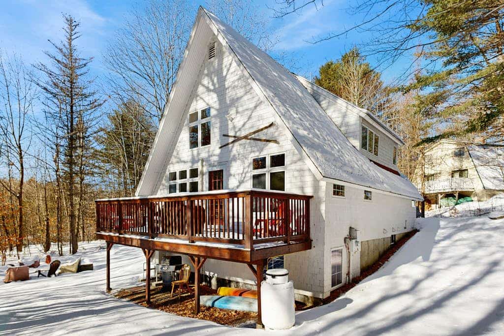 Dog-friendly Woodland home near ski resort with firepit