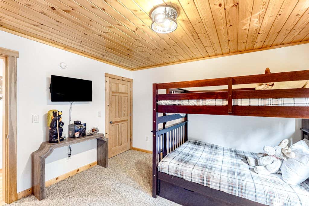 Cozy Bear Mountain Retreat