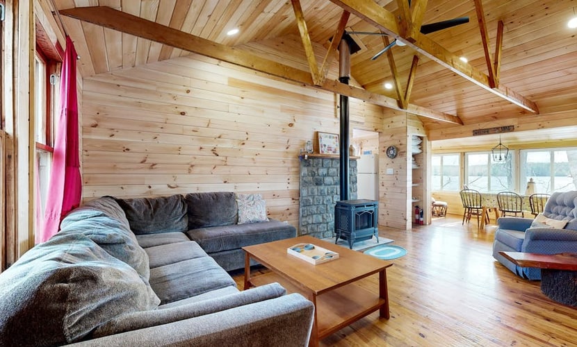 Waterfront, dog-friendly cabin on China Lake with dock, canoe & firepit