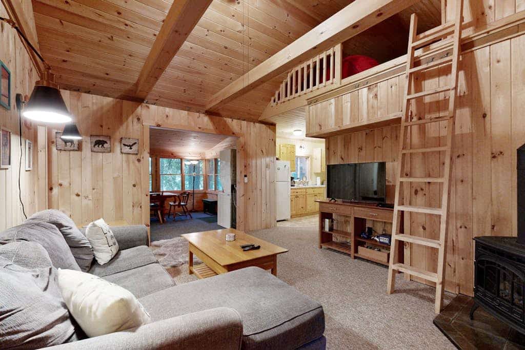 Peaceful Parker Pond Cabin | Cozy Fire Pit, Bunkhouse & Lake Front Access