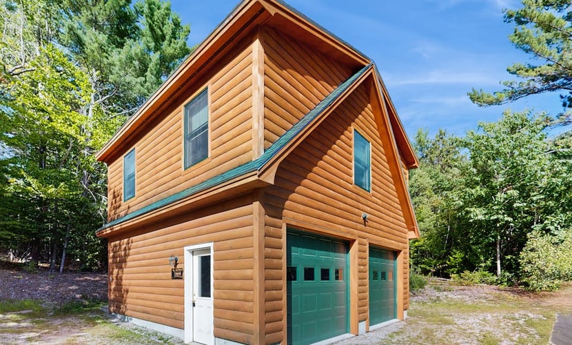 Inviting garage apartment with everything you need and easy access to Mt. Abram