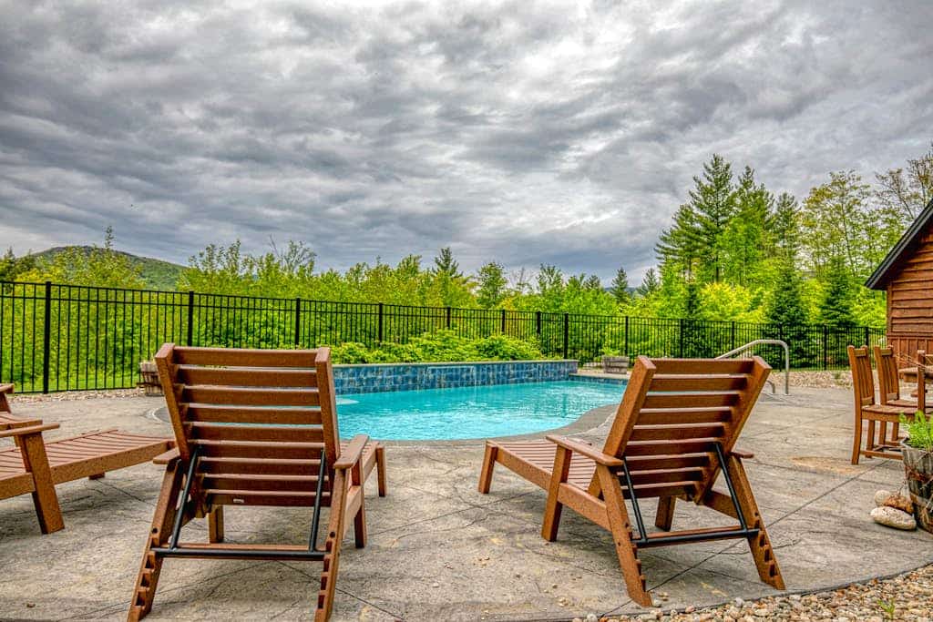 Stunning mountain-view estate with private pool & hot tub - near slopes
