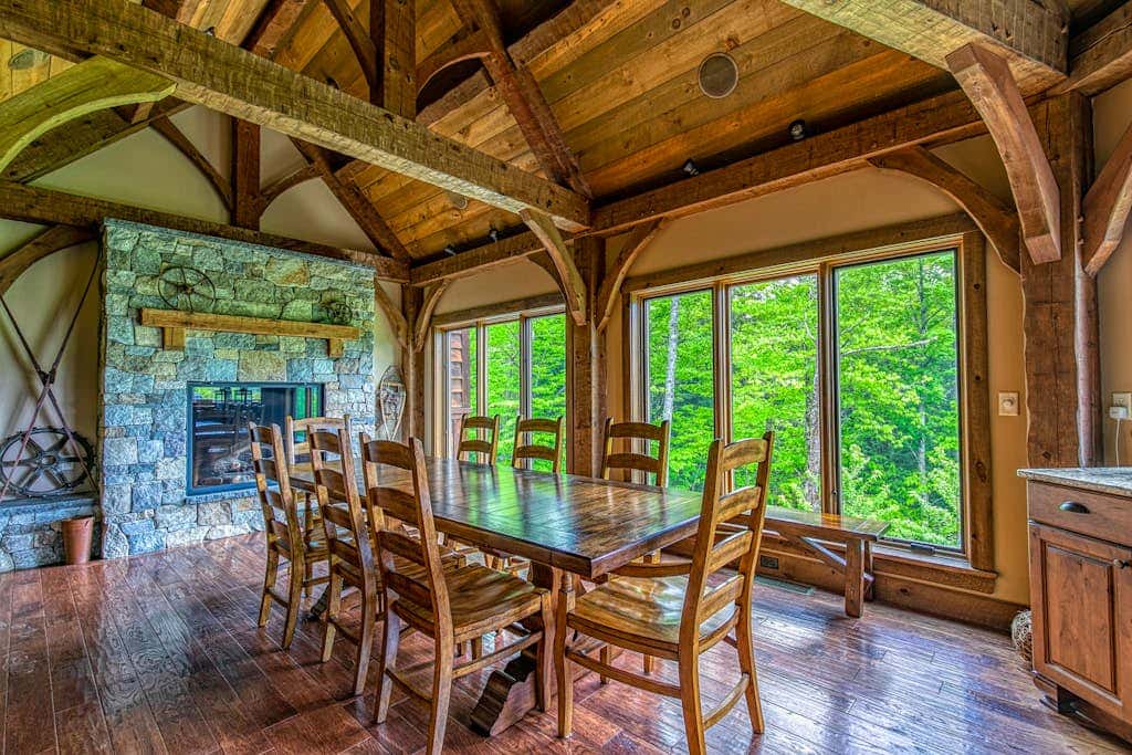 Mountain Estate Family Getaway