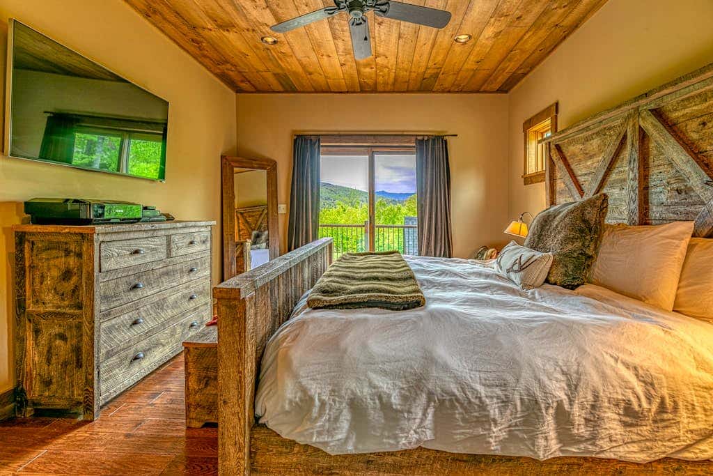 Mountain Estate Family Getaway