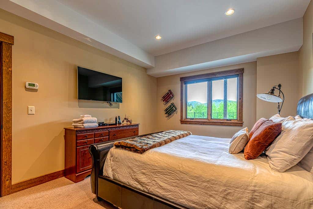 Mountain Estate Family Getaway