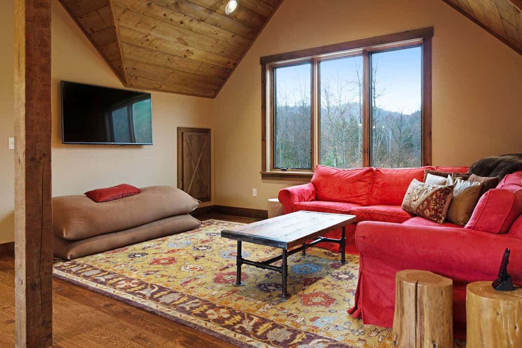 Mountain Estate Family Getaway
