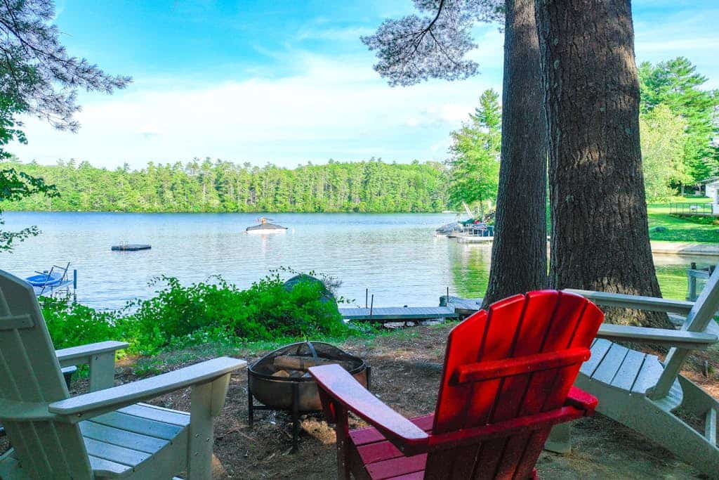 Lakefront cabin with private dock, 2 kayaks & panoramic views