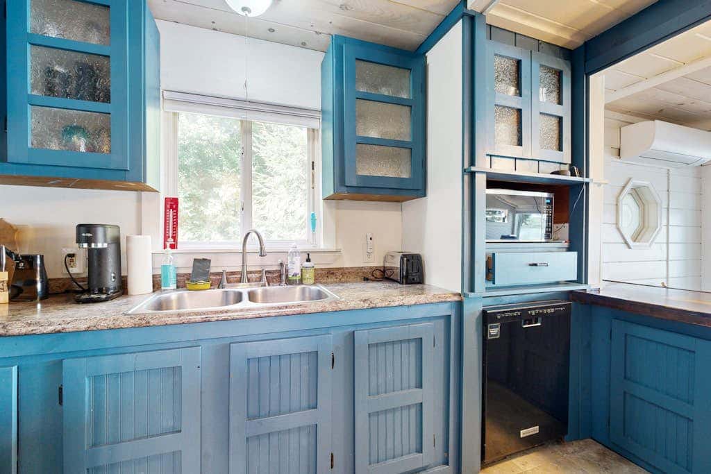 Dark Harbour Cottage