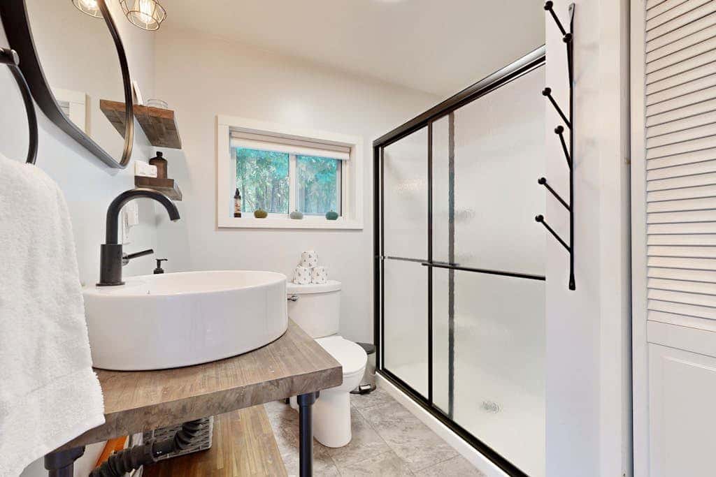 Dark Harbour Cottage