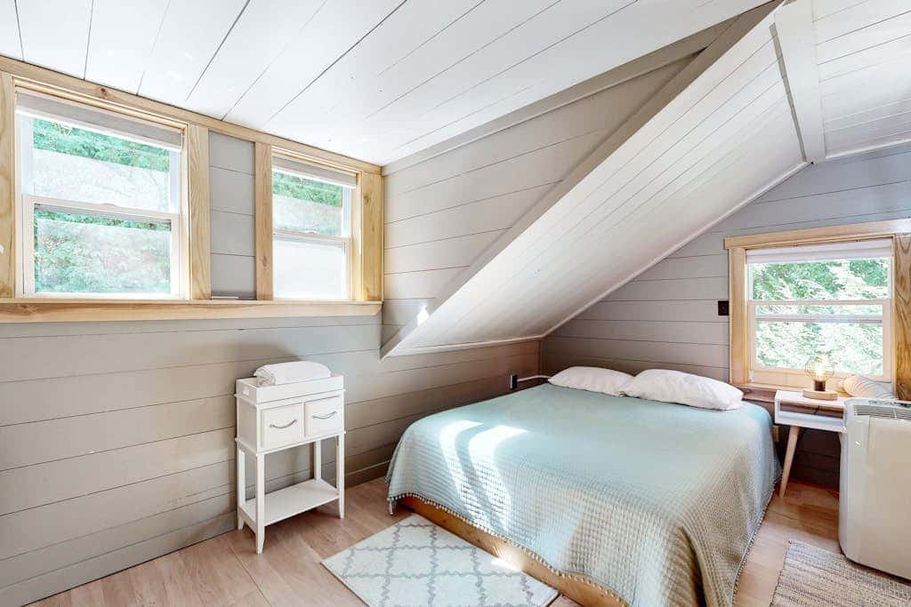 Dark Harbour Cottage