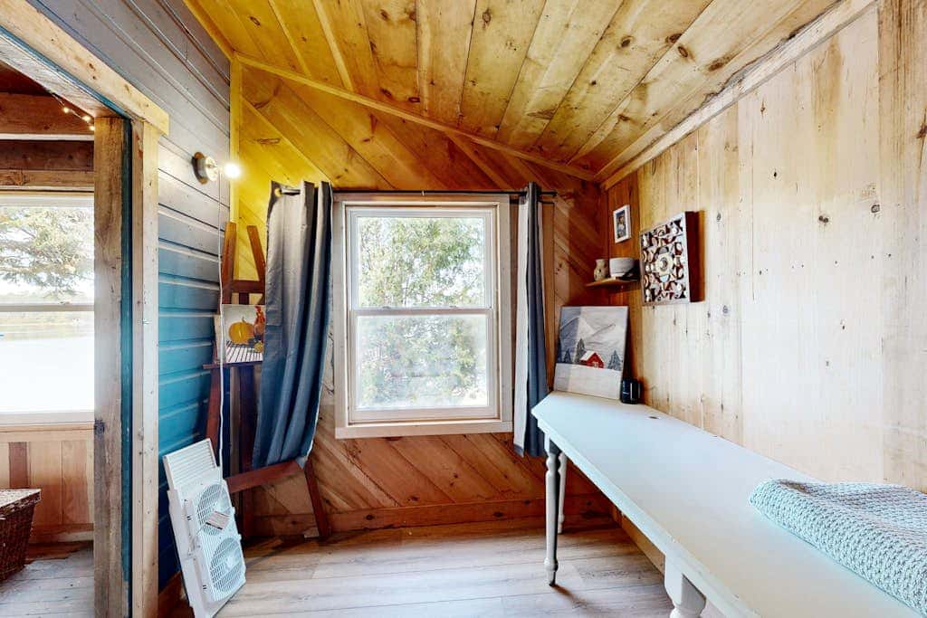 Dark Harbour Cottage