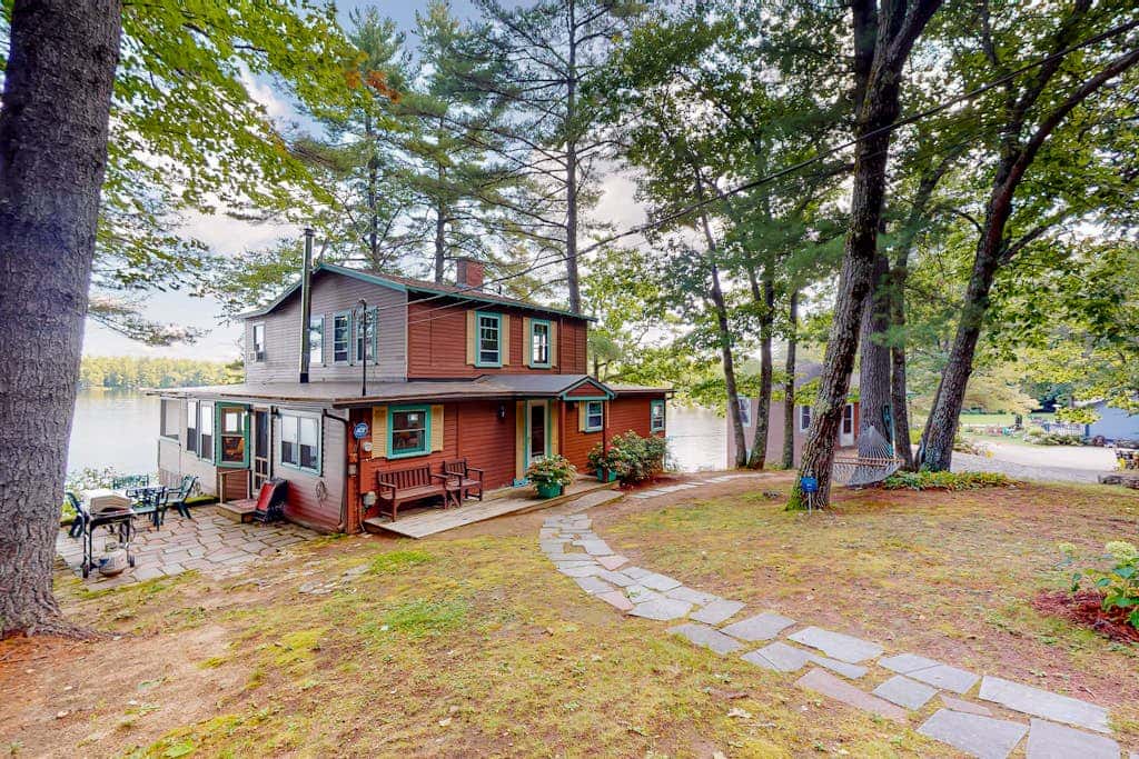 Lakefront Retreat