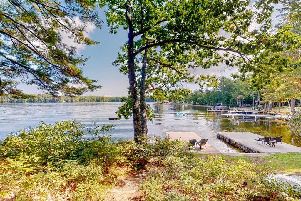 Lakefront Retreat