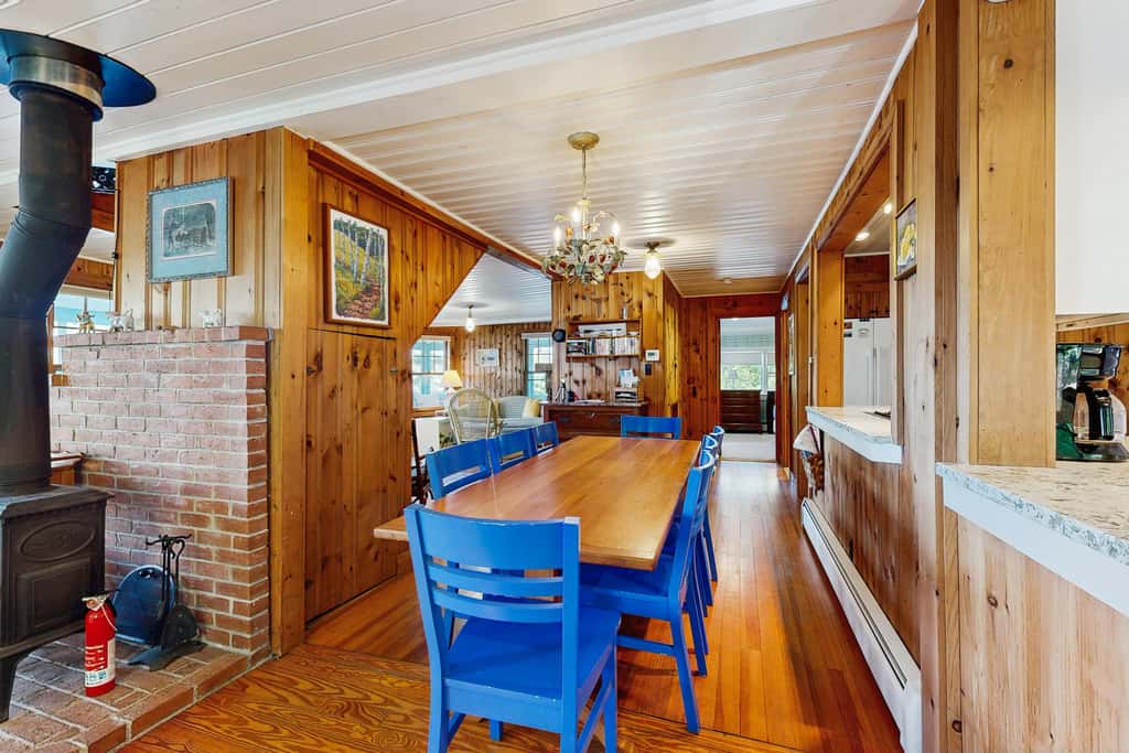 Lakefront Retreat
