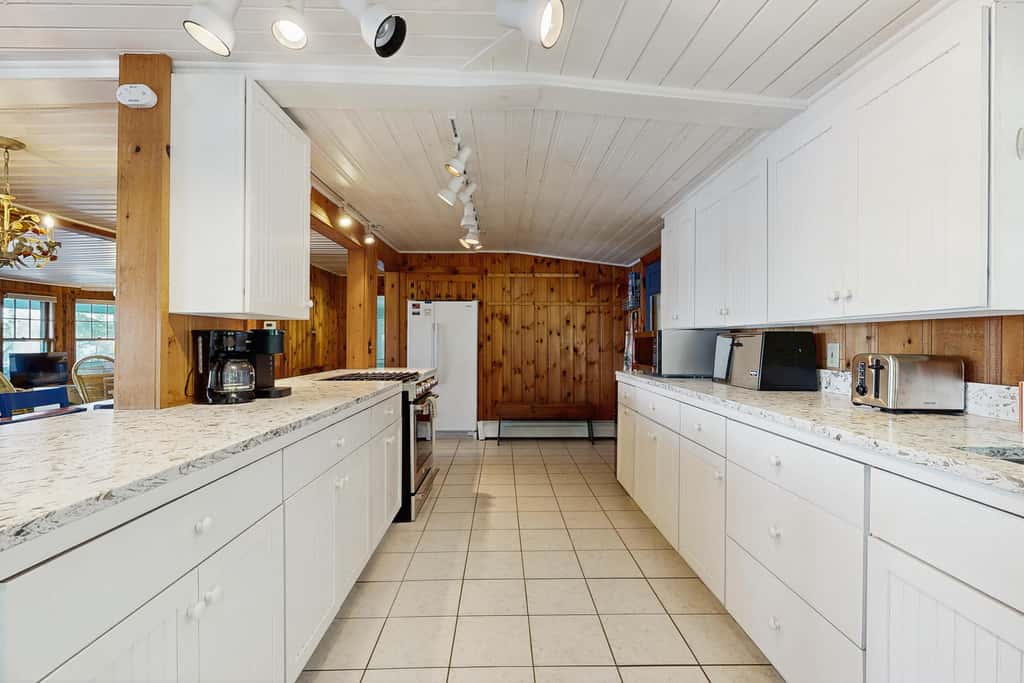 Lakefront Retreat