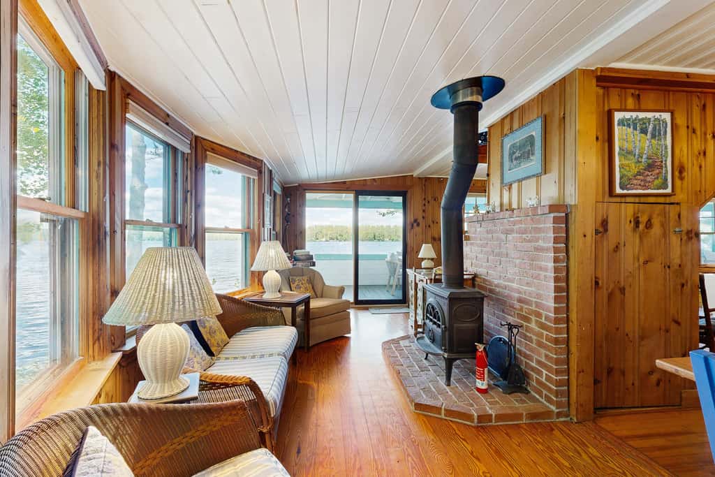 Lakefront Retreat