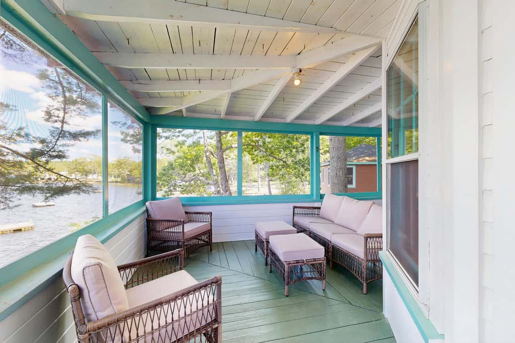 Lakefront Retreat