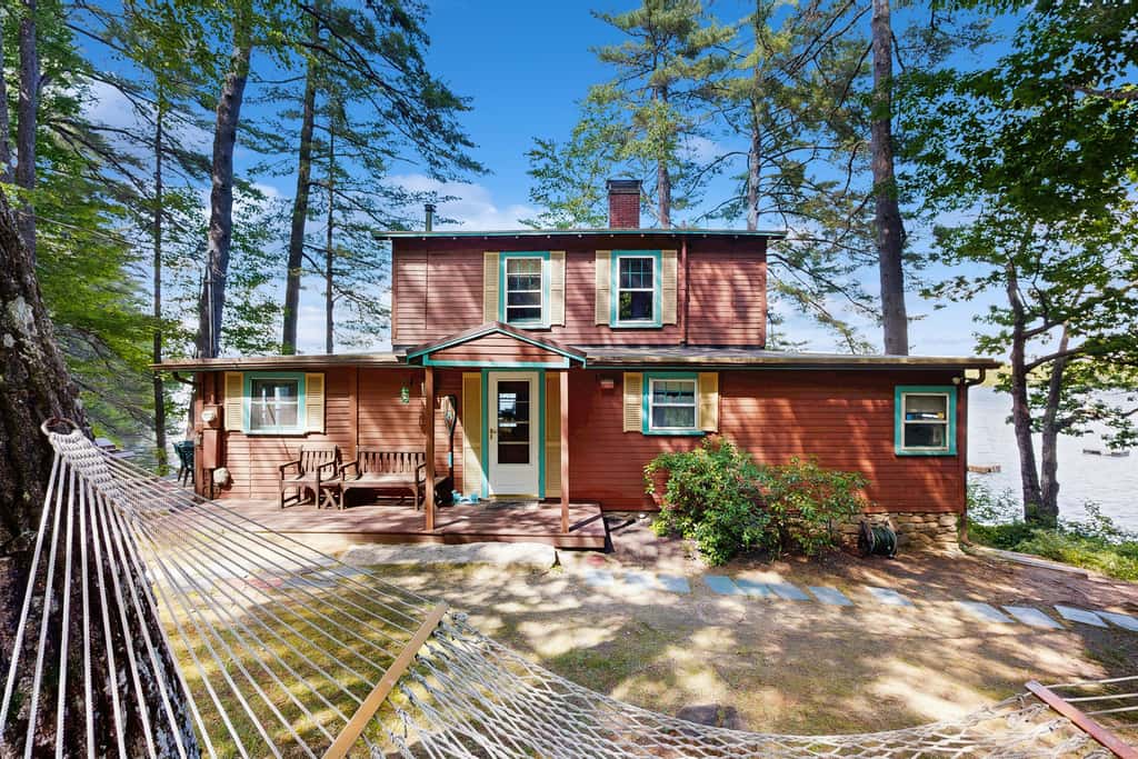 Lakefront Retreat
