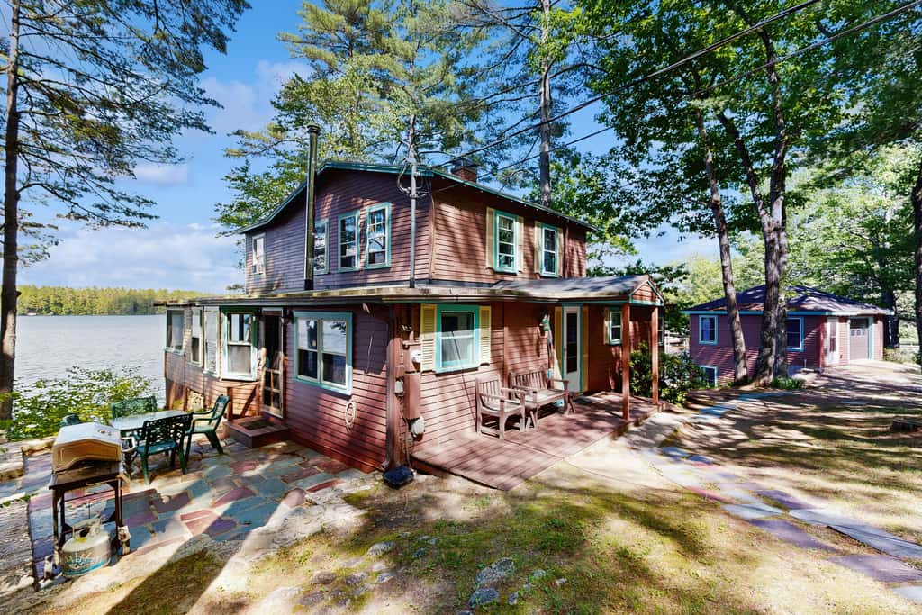 Lakefront Retreat